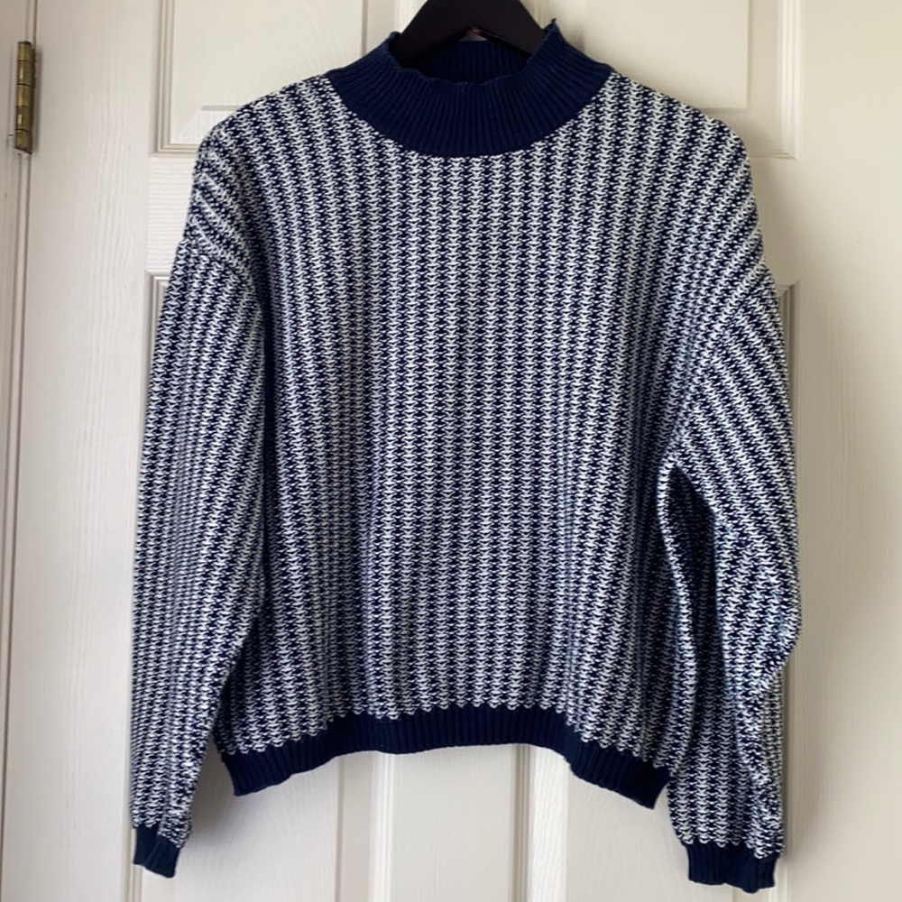 Liz&Co Turtleneck Navy Blue/White Striped Sweater